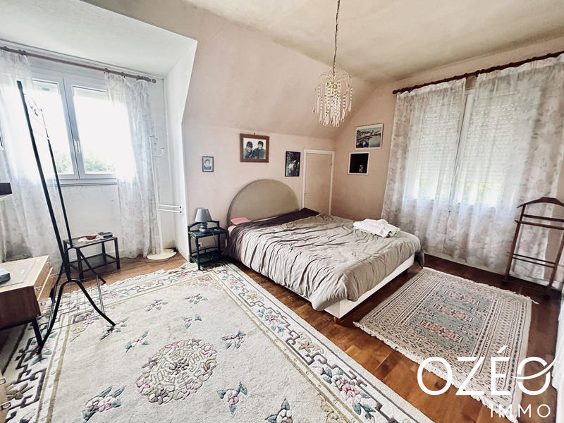 Maison - 202 m² - 6 pièces