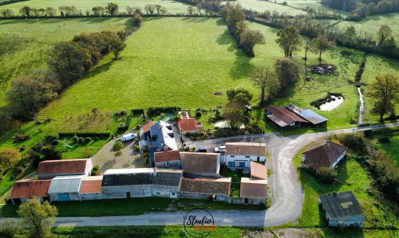 Maison ancienne - 249 m² - 4 pièces