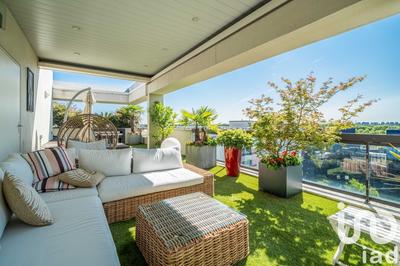 Duplex - 239 m² - 7 pièces