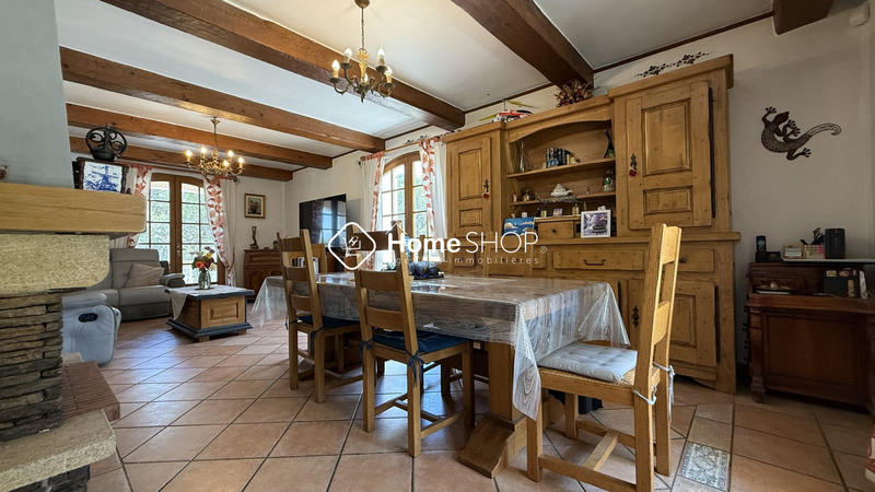 Villa - 196 m² - 7 pièces