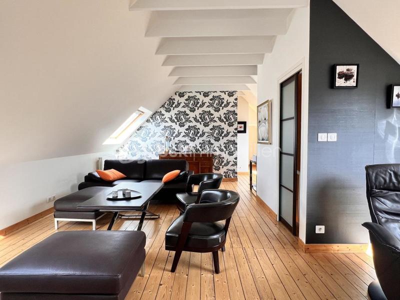 Maison - 225 m² - 8 pièces