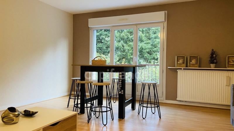 Appartement - 80 m² - 4 pièces