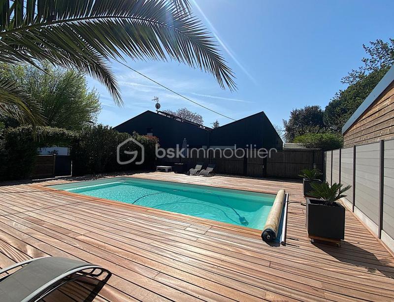 Loft - 124 m² - 4 pièces