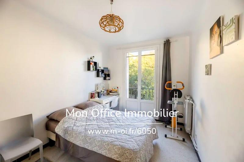 Appartement - 75 m² - 4 pièces