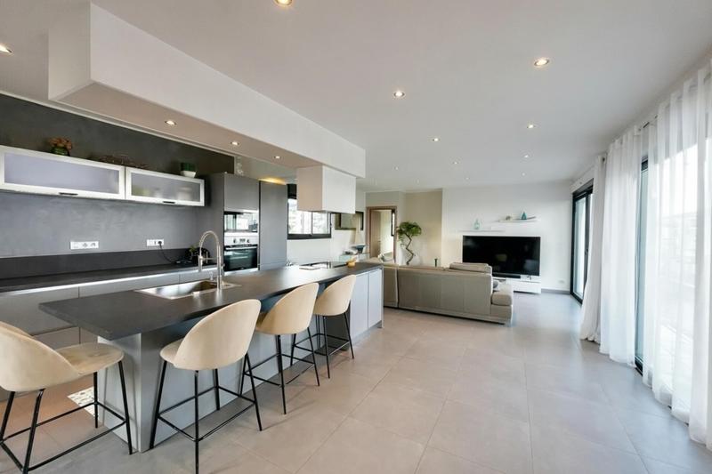 Appartement - 95 m² - 3 pièces