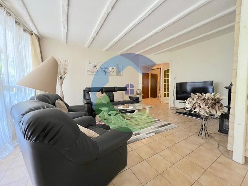 Appartement - 95 m² - 5 pièces