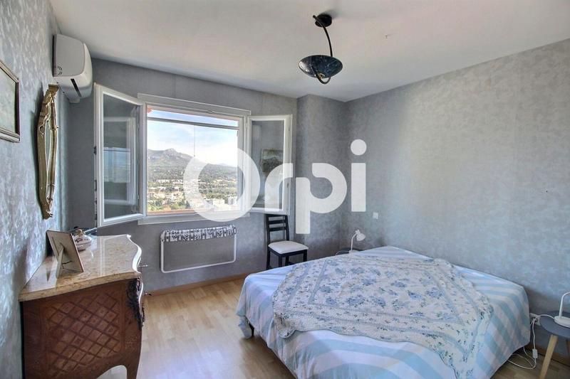 Maison - 162 m² - 5 pièces