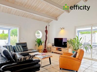 Maison - 234 m² - 6 pièces