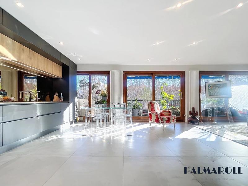 Appartement - 97 m² - 3 pièces