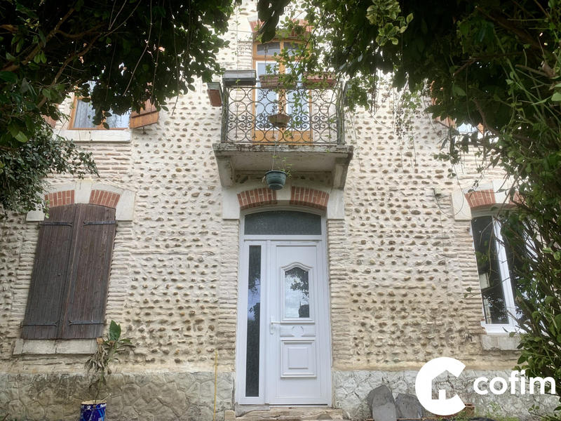 Maison ancienne - 218 m² - 7 pièces