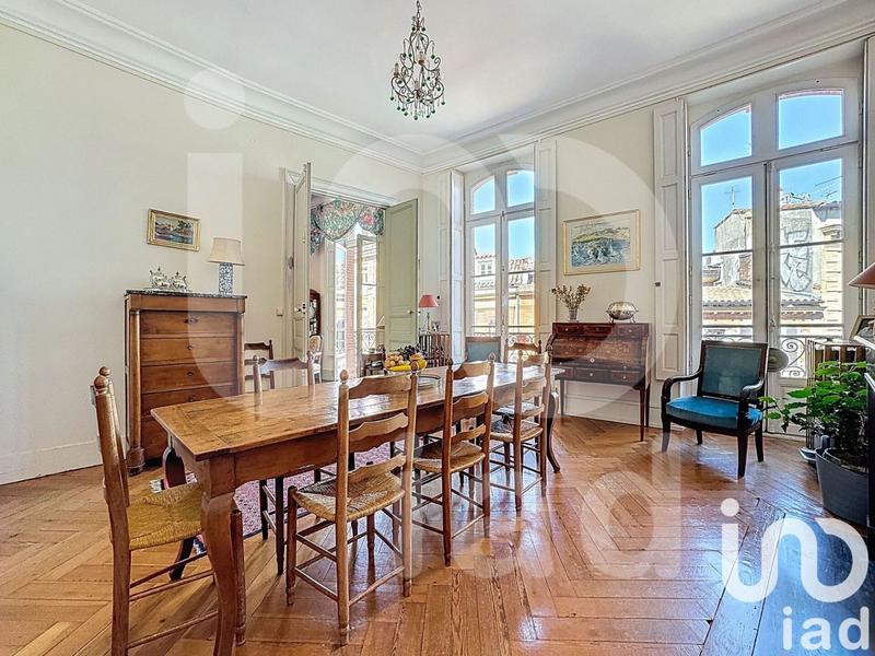 Appartement - 192 m² - 6 pièces