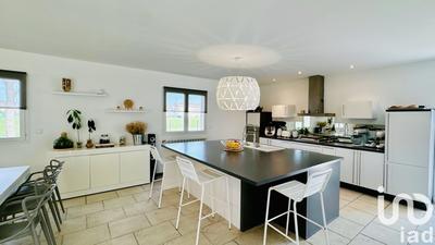 Maison - 200 m² - 4 pièces