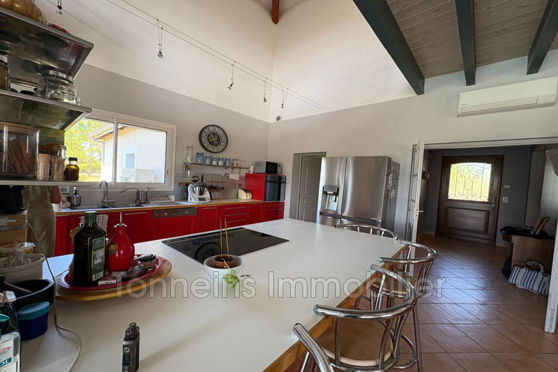 Maison - 196 m² - 5 pièces