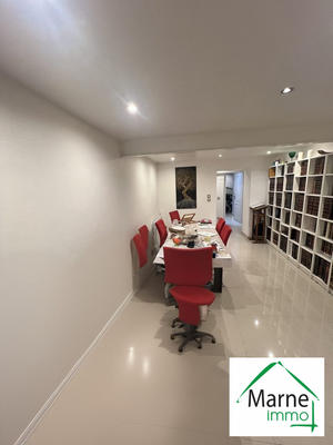 Appartement - 100 m² - 5 pièces