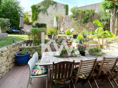 Maison - 196 m² - 8 pièces