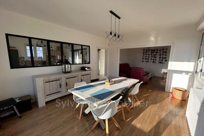 Maison - 104 m² - 5 pièces