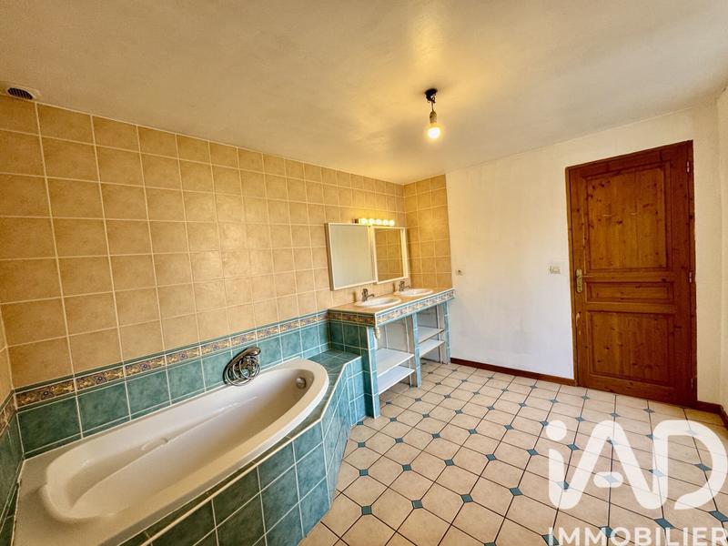 Maison - 190 m² - 7 pièces