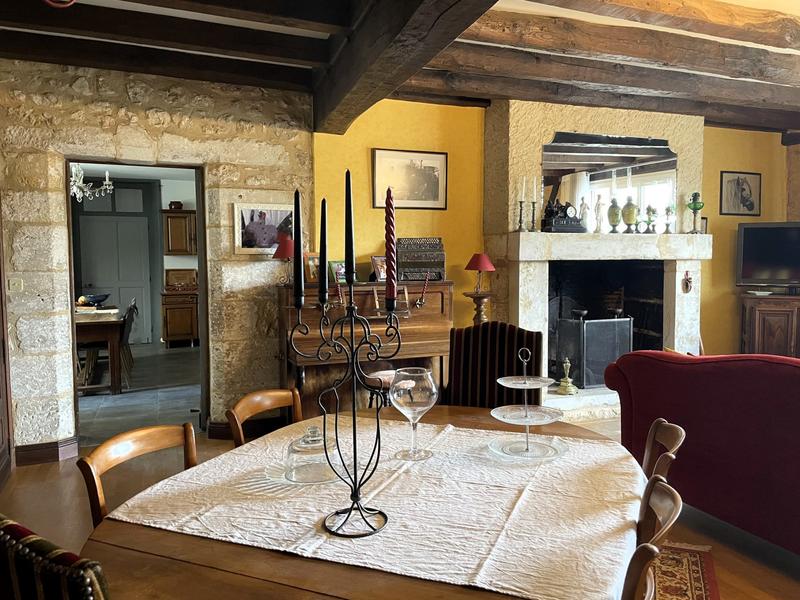 Maison traditionnelle - 155 m² - 6 pièces