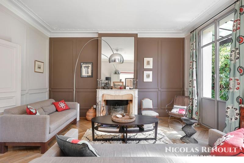 Maison - 250 m² - 8 pièces