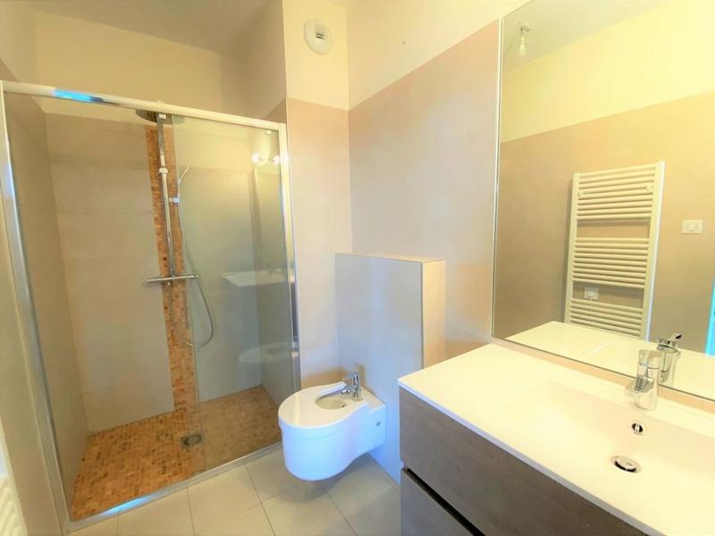 Appartement - 99 m² - 4 pièces