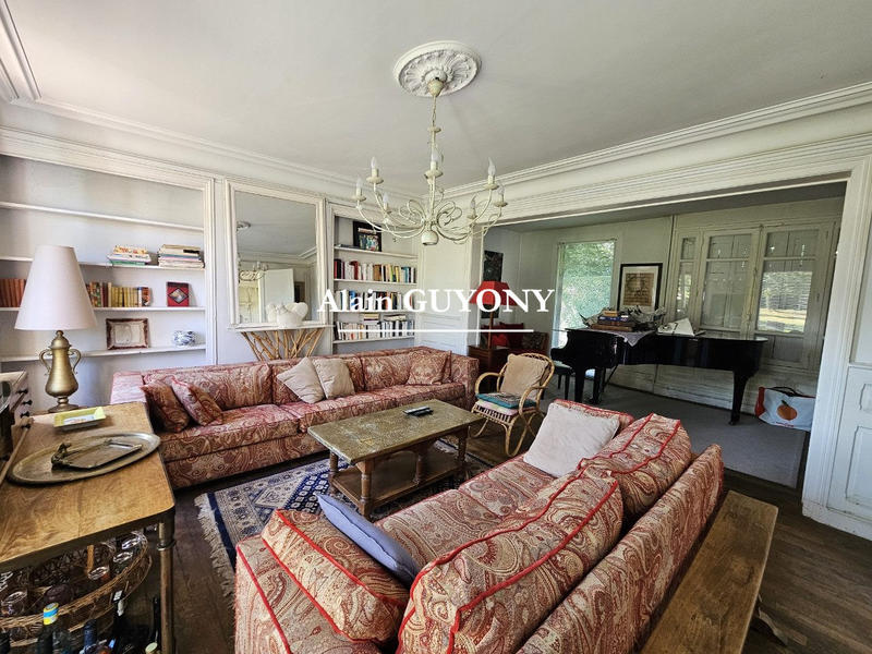 Maison - 158 m² - 7 pièces