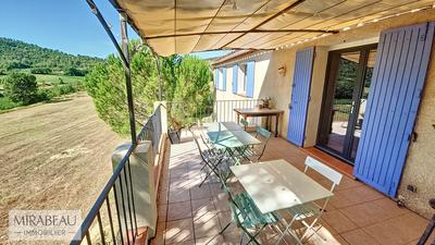 Villa - 180 m² - 8 pièces