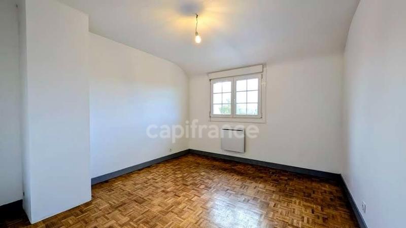 Maison - 111 m² - 6 pièces