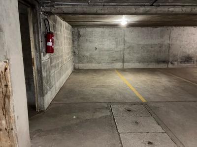 Parking / Garage - 11 m²