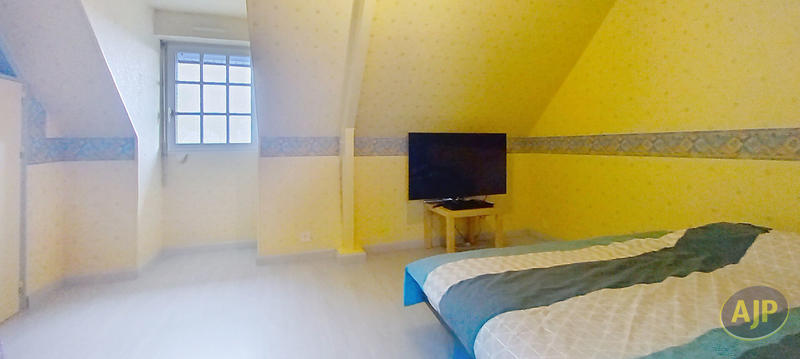 Maison - 160 m² - 7 pièces