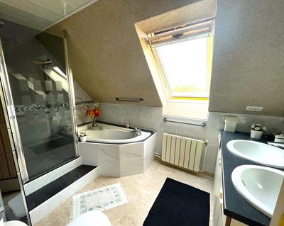 Maison - 128 m² - 7 pièces