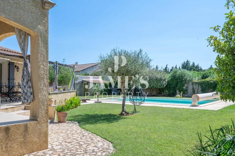 Maison - 165 m² - 8 pièces