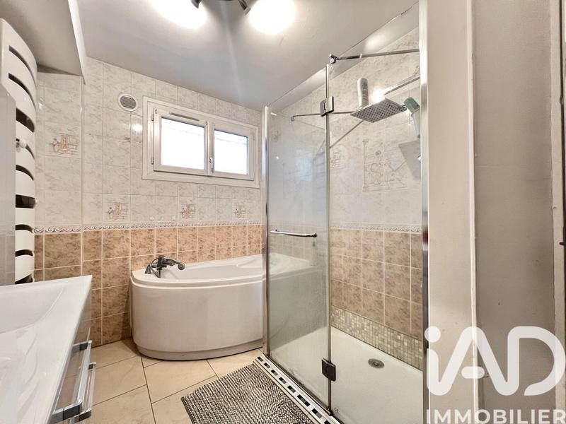 Maison - 176 m² - 8 pièces