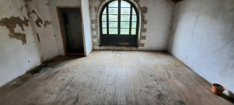 Maison - 328 m² - 7 pièces