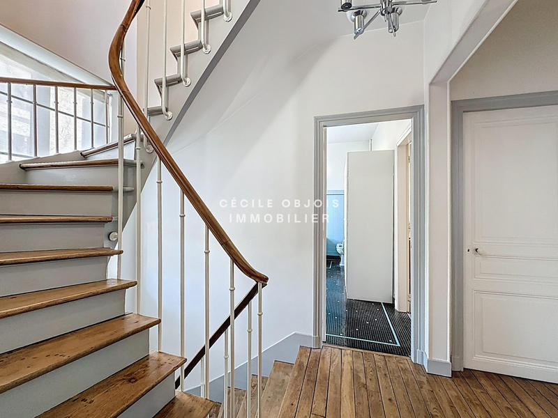 Maison - 147 m² - 9 pièces