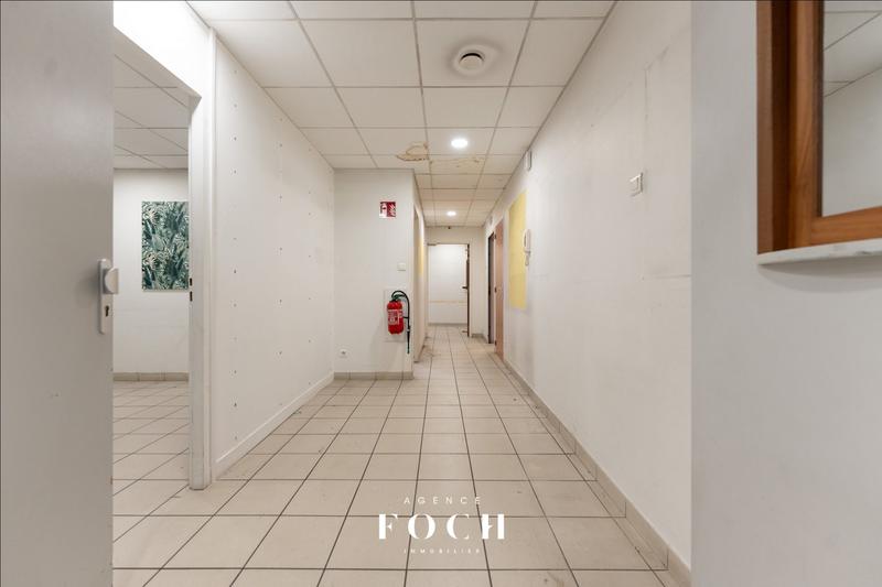 Local commercial - 255 m²