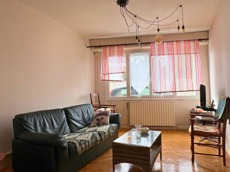 Maison - 93 m² - 5 pièces