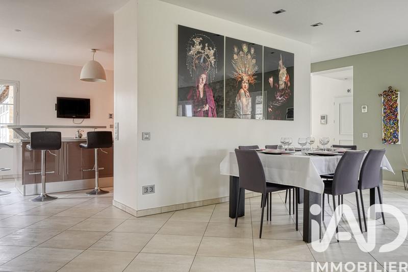 Maison de maîtres - 244 m² - 9 pièces