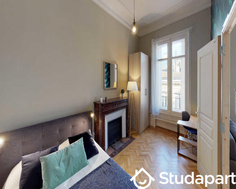 Chambre - 70 m² - 1 pièce