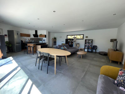 Villa - 122 m² - 4 pièces