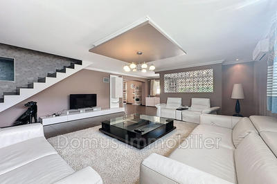 Maison - 200 m² - 7 pièces