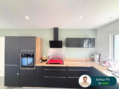 Maison - 121 m² - 5 pièces