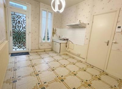 Maison - 93 m² - 4 pièces