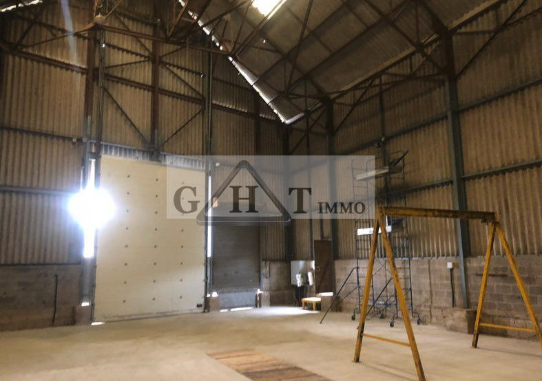 Entrepôt - 350 m²