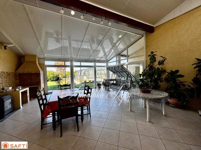 Maison - 292 m² - 9 pièces