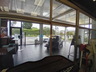 Local d'activités - 1 335 m²