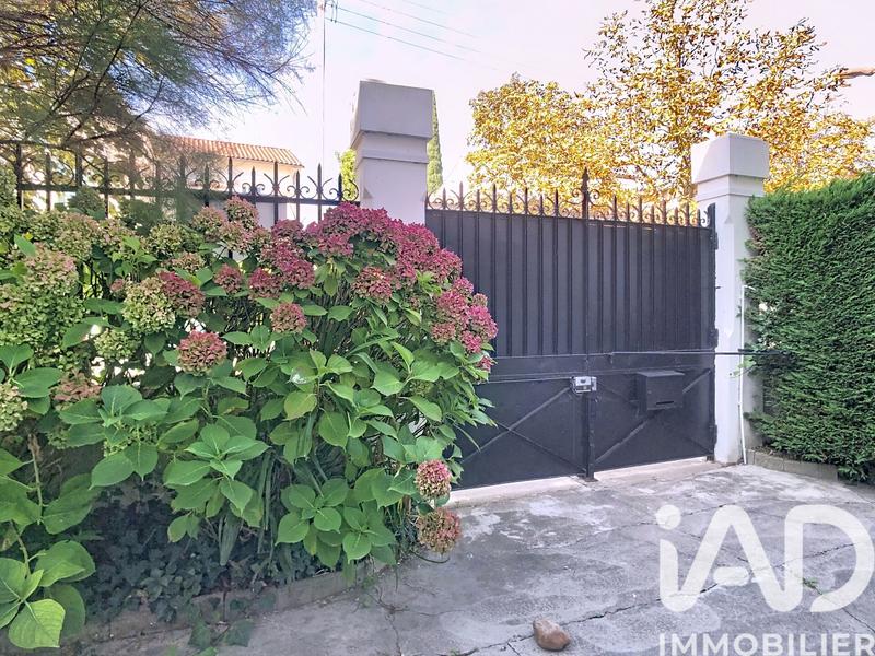 Maison - 260 m² - 10 pièces