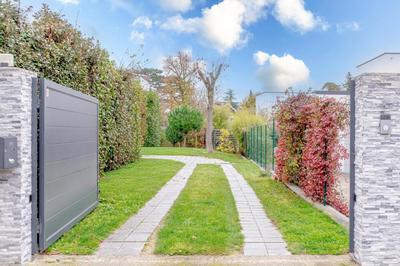 Maison d'architecte - 325 m² - 7 pièces