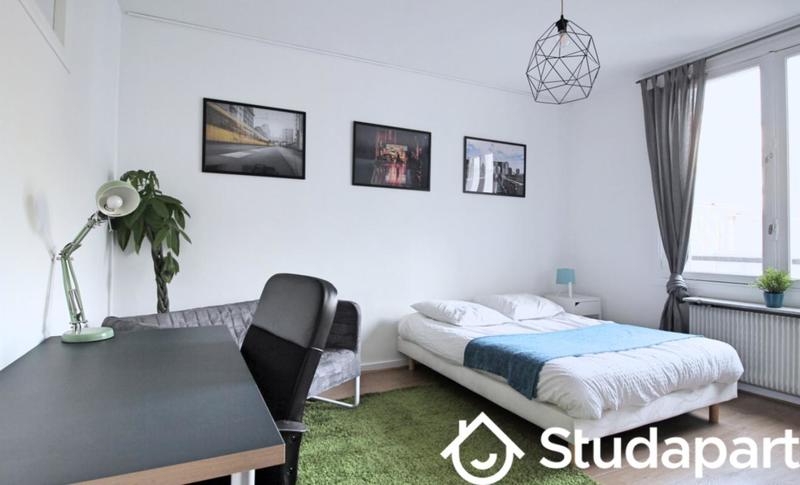 Chambre - 11 m² - 1 pièce