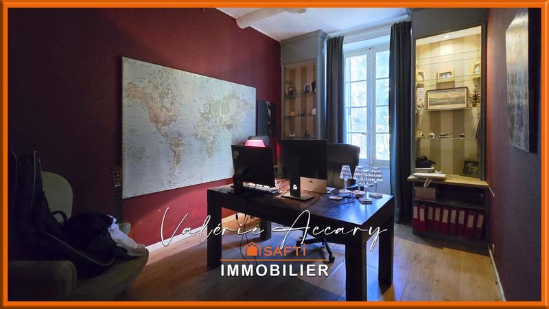 Maison de maîtres - 441 m² - 10 pièces