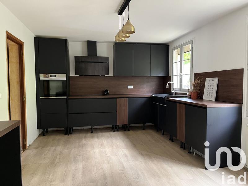 Maison - 198 m² - 8 pièces